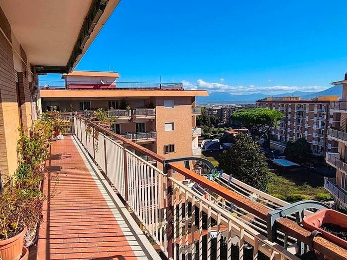 Appartamento quadrilocale in vendita in Via Eduardo Nicolardi, Colli Aminei Capodimonte, Napoli