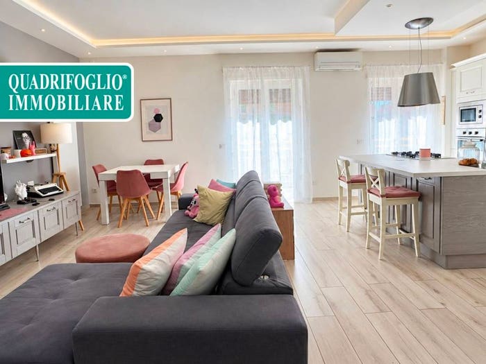 Appartamento trilocale in vendita in Piazza dei Mirti, Centocelle, Roma