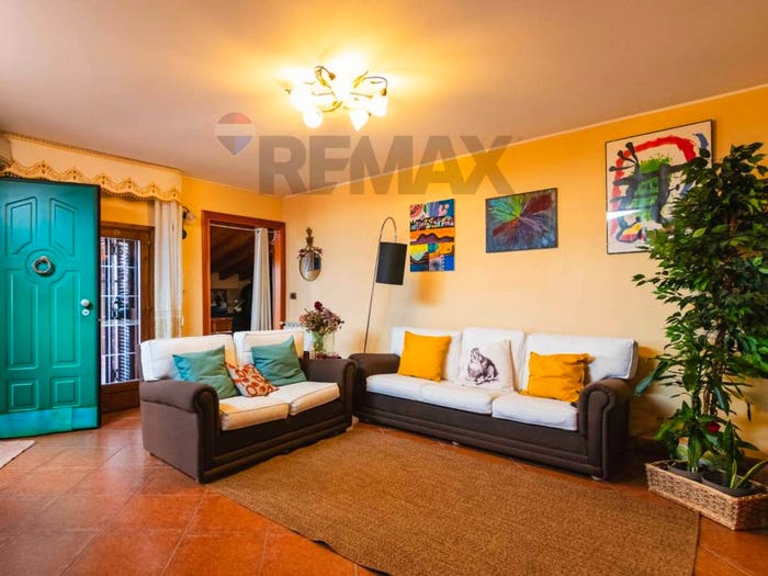 Appartamento con 5 locali in vendita in Via Ercole Patti, Centro, Gravina di Catania