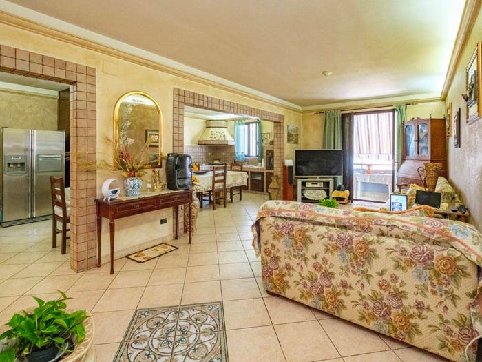 Appartamento trilocale in vendita in Viale Grimaldi, Villaggio Sant'Agata, Catania