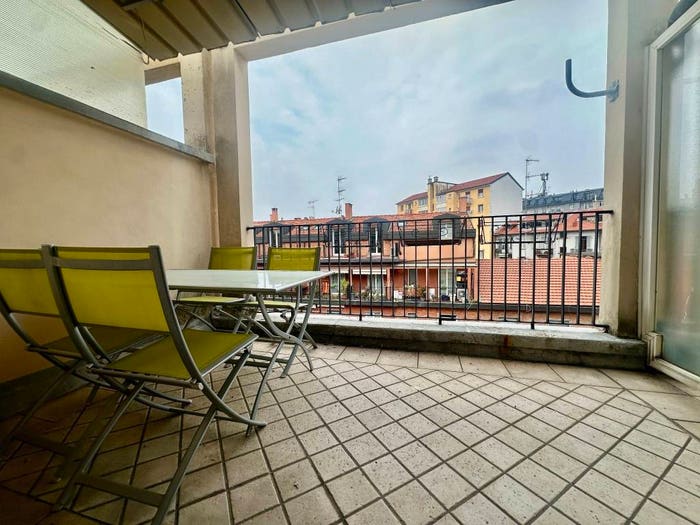 Appartamento trilocale in vendita in Via Poggibonsi, Gambara, Milano
