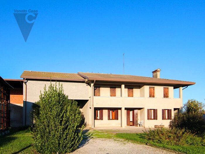 Casa con 6 locali in vendita in Centro, Codevigo