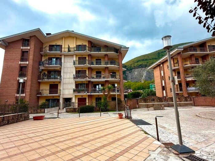 Appartamento quadrilocale in vendita in Via Traversa, Mercogliano