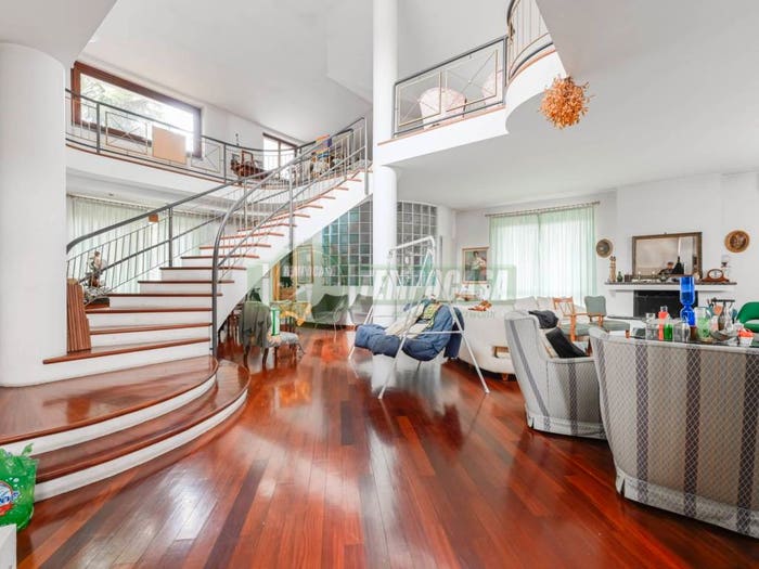 Casa con 6 locali in vendita in Via Milano, Centro, Aicurzio