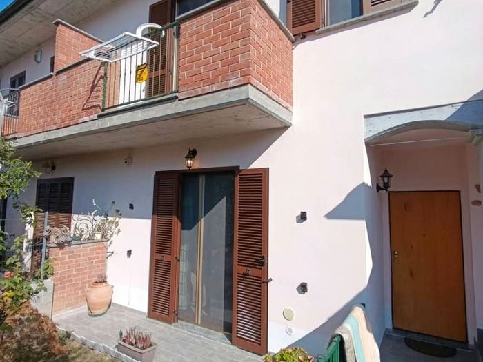Casa quadrilocale in vendita in Strada Retorbido, Ponte Rosso Le Braide Campoferro, Voghera