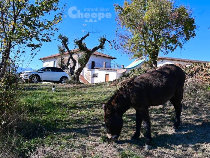 Casa con 6 locali in vendita in Marciano, Montefino