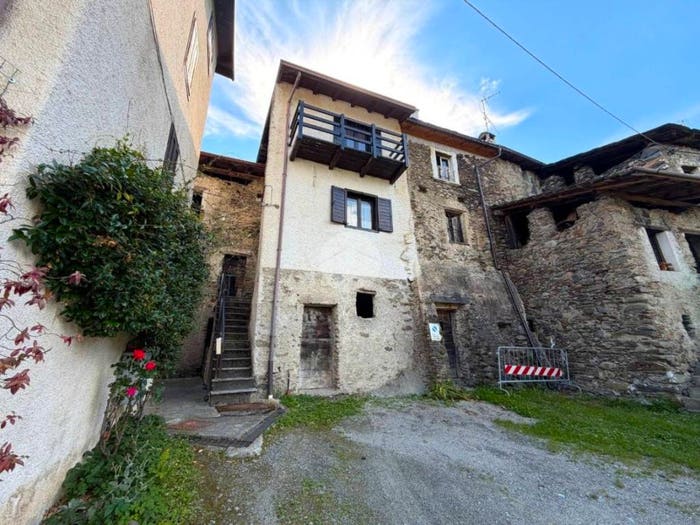 Casa trilocale in vendita in Via Riva, Torchione Moia, Albosaggia