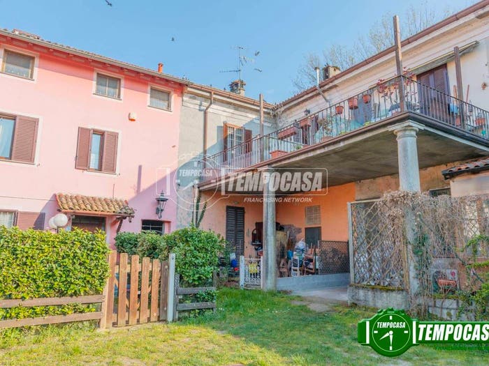 Appartamento quadrilocale in vendita in Via Milano, Giussago