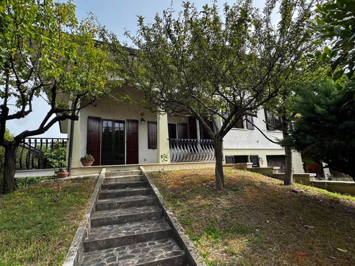 Casa con 6 locali in vendita in Governolo, Roncoferraro