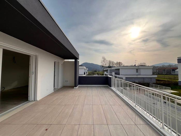 Casa quadrilocale in vendita in Via Montegrotto, Centro, Abano Terme