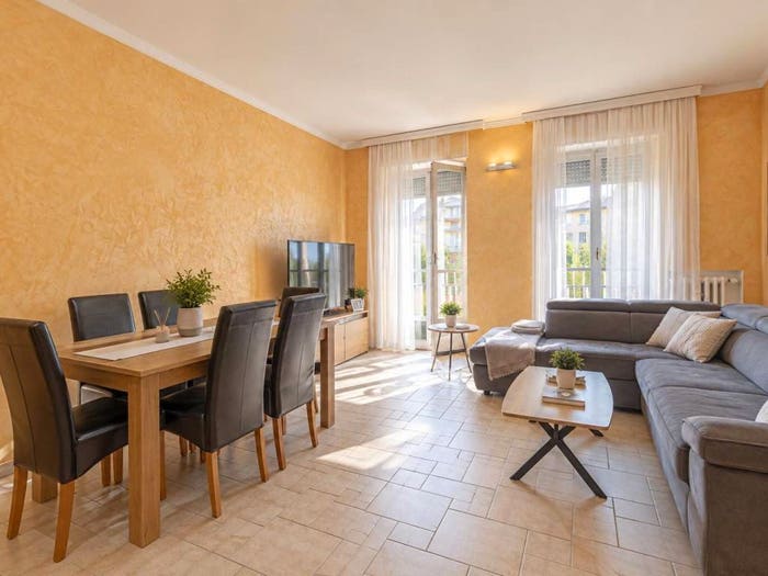Appartamento con 5 locali in vendita in Via Ignazio De Genova di Pettinengo, Centro Storico, Biella
