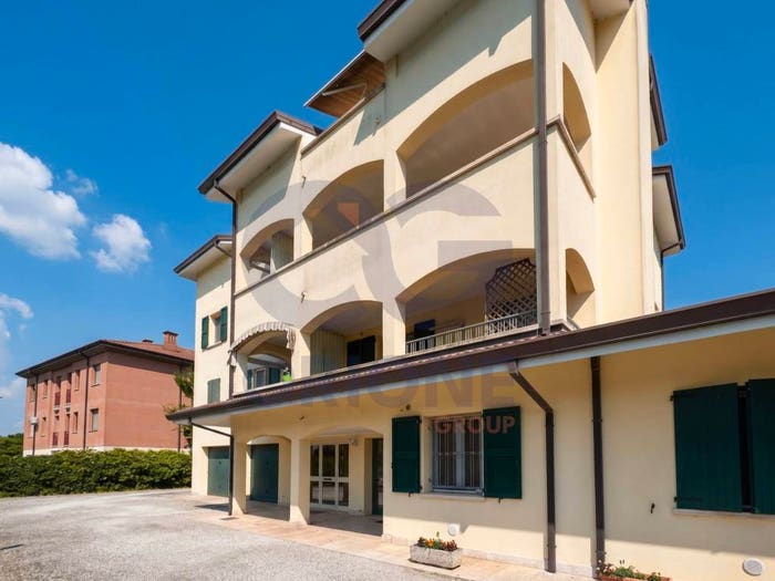 Appartamento quadrilocale in vendita in Via Perugia, Massa Finalese, Finale Emilia