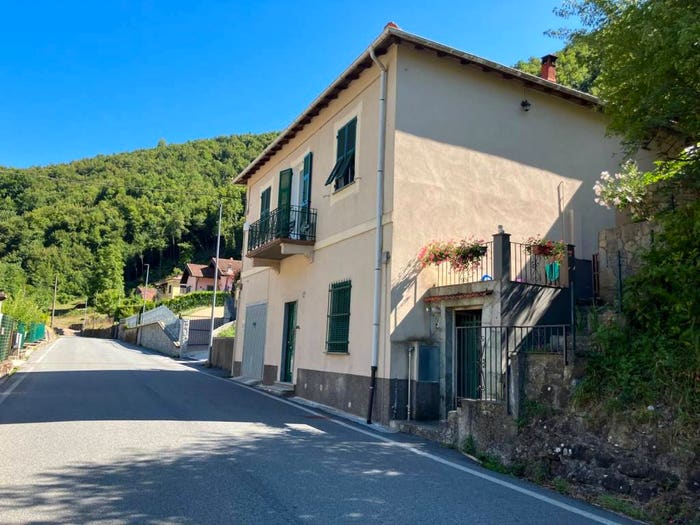 Casa con 6 locali in vendita in Frazione Vobbietta, Vobbietta, Isola del Cantone