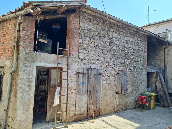 Casa quadrilocale in vendita in Tovena, Cison di Valmarino