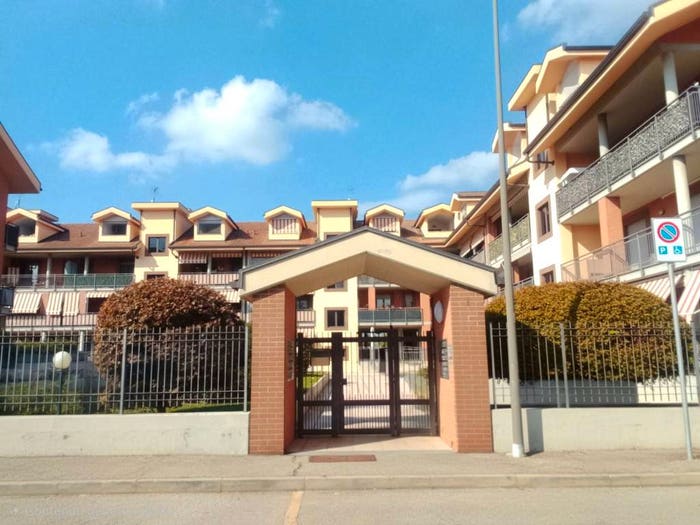 Appartamento quadrilocale in vendita in Via Gioacchino Rossini, Centro, Beinasco