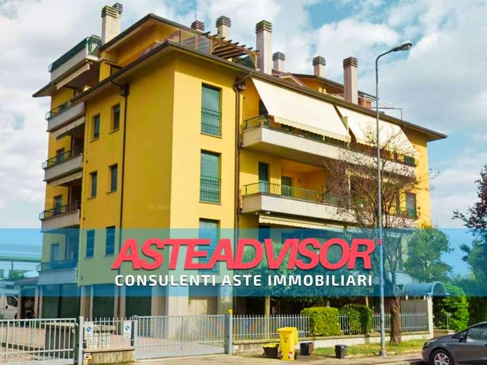 Appartamento con 5 locali in vendita in Via Domenico Bazzoli, Cava, Forlì