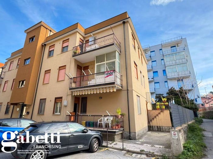 Appartamento bilocale in vendita in Via Letterio D'Amico, Centro, Patti