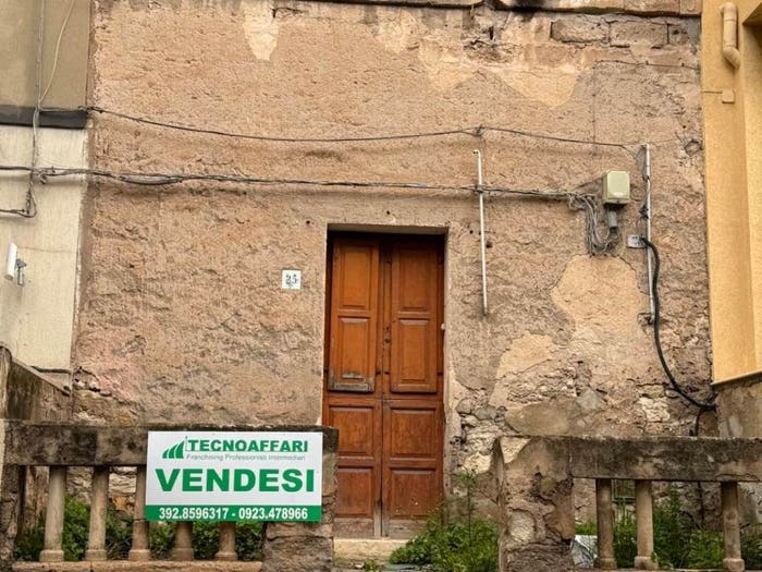 Casa trilocale in vendita in Via Santa Bernadetta, Casa Santa, Erice