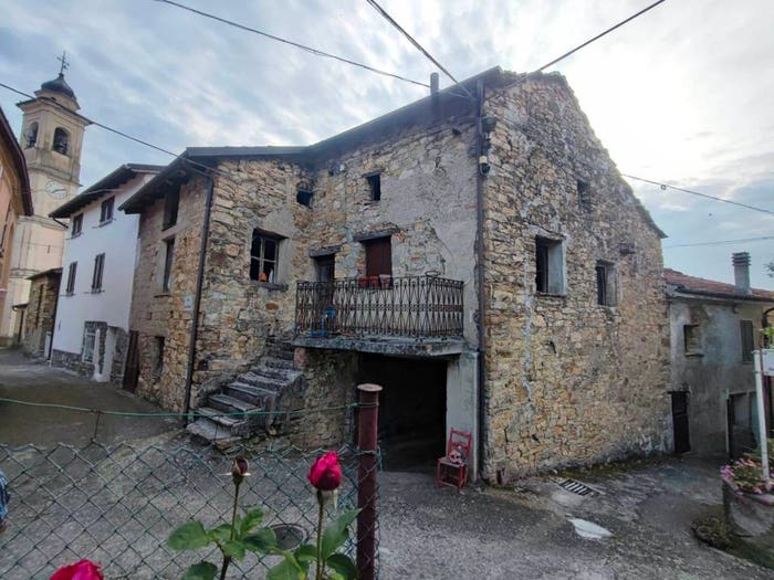 Casa quadrilocale in vendita in Figino, Albera Ligure