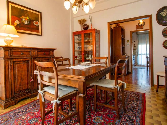 Appartamento con 6 locali in vendita in Via Alcide De Gasperi, Centro, Montale