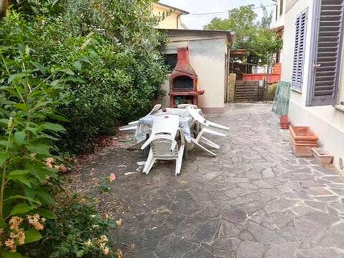 Appartamento quadrilocale in vendita in Via Aretina No Number, Levanella, Montevarchi