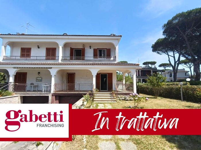 Casa quadrilocale in vendita in Via degli Olivi, Villaggio Giornalisti Poggio, Anzio