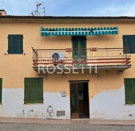 Casa con 6 locali in vendita in Cerreto Guidi
