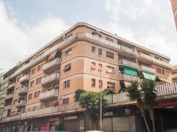 Appartamento trilocale in vendita in Via delle Gondole, Ostia Ponente, Roma