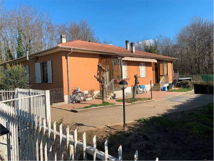 Casa con 6 locali in vendita in Lurate Caccivio