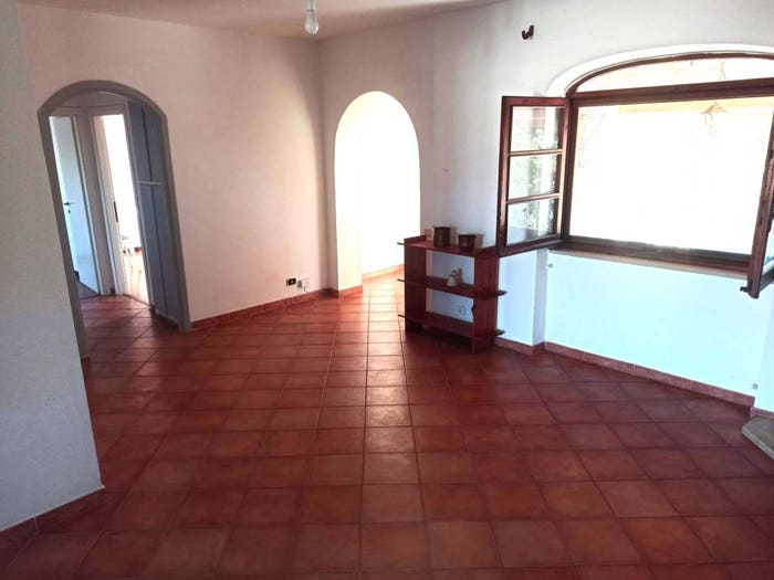 Casa con 5 locali in vendita in Via Isola del Giglio, Litoranea, Latina