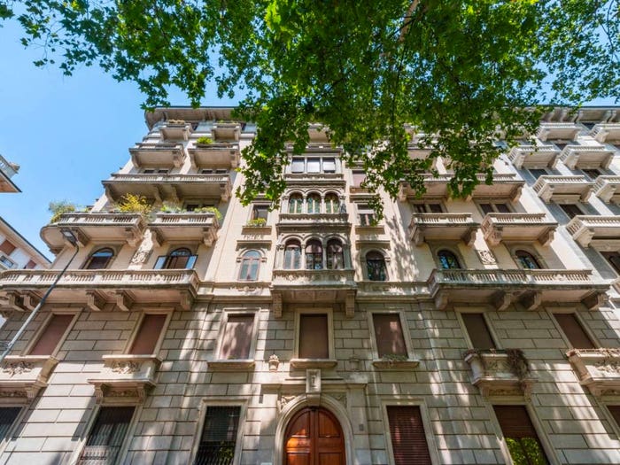 Appartamento trilocale in vendita in Piazza Giuseppe Grandi, Plebisciti Susa, Milano