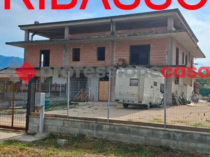 Casa quadrilocale in vendita in Via Monne snc, Pignataro Interamna