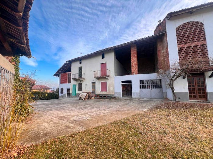 Casa con 6 locali in vendita in Via Sant'Antonio, Centro, Montechiaro d'Asti