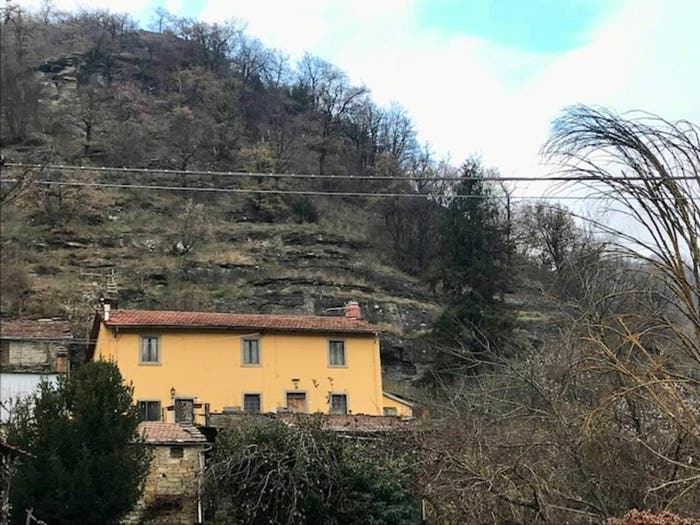 Casa quadrilocale in vendita in Via Borgo Santerno, Centro, Firenzuola