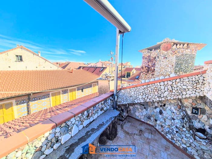 Casa bilocale in vendita in Via Tommaso Pertica, Centro, Finale Ligure