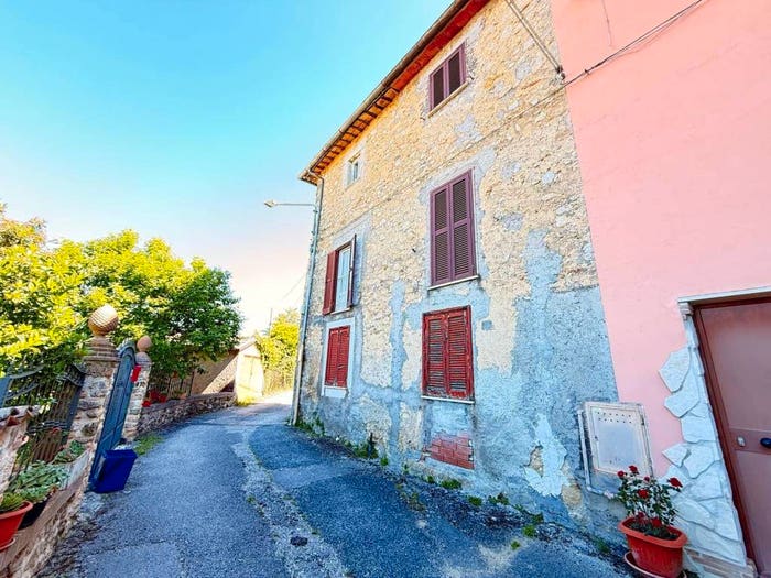 Casa trilocale in vendita in via cantone castello, Santa Rufina, Cittaducale