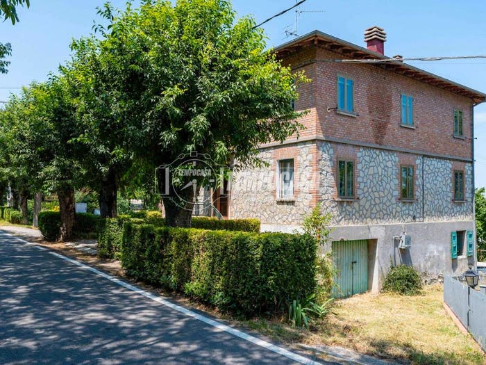 Appartamento quadrilocale in vendita in Via Rocchetta, Guiglia