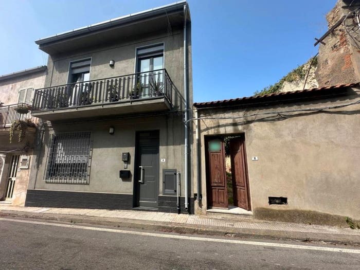 Casa trilocale in vendita in Via Regina Margherita, Centro, Pace del Mela