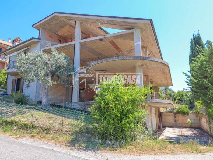 Casa con 5 locali in vendita in Via Belvedere, Centro, Campofilone