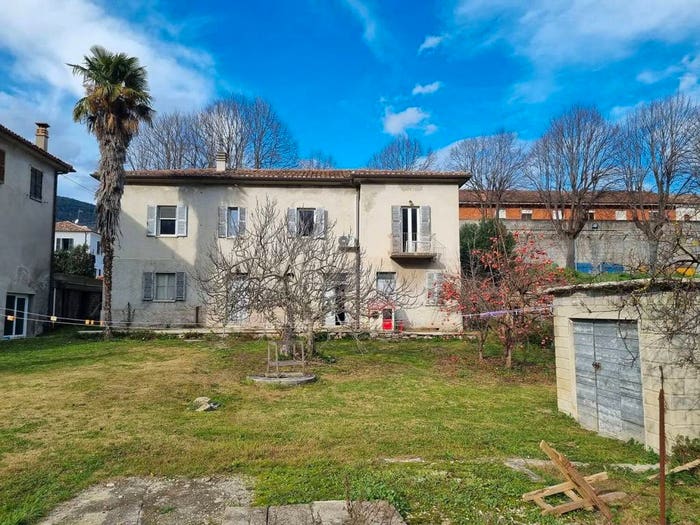 Casa con 6 locali in vendita in Centro, Fossombrone