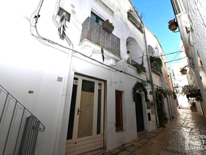 Casa con 6 locali in vendita in Via Tarantini, Centro, Cisternino