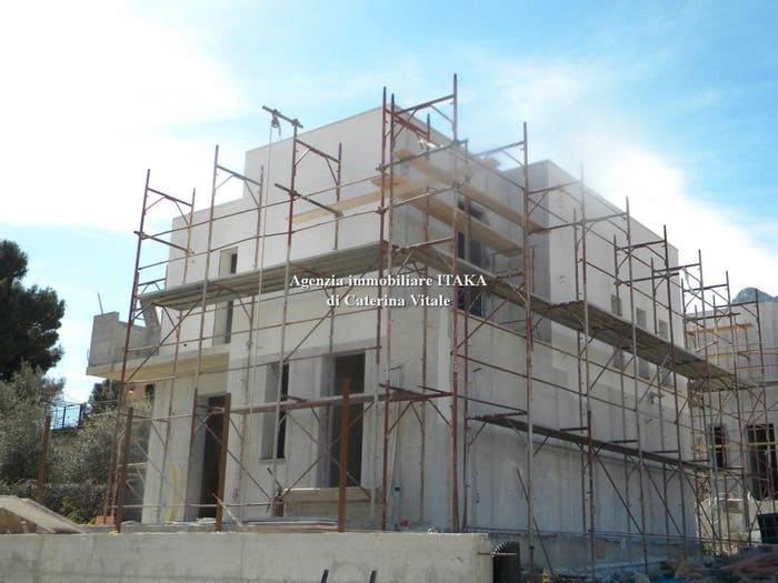 Casa con 5 locali in vendita in Strada Comunale Chiesazza San Michele, Torre Colonna Sperone, Altavilla Milicia