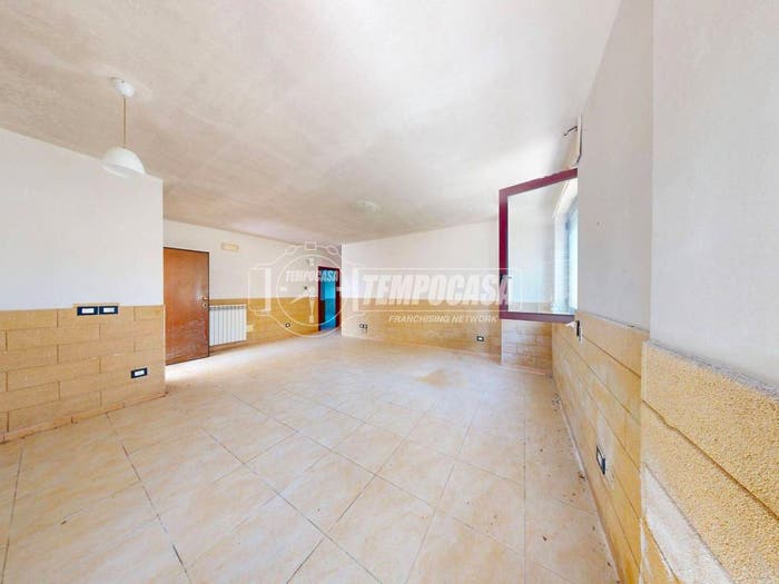 Appartamento quadrilocale in vendita in Via Glovanni Michele Laggetto, Centro, Poggiardo