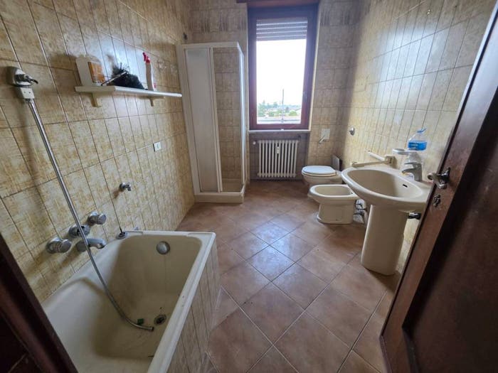 Appartamento trilocale in vendita in Piazza Oliveti, Centro, Carpaneto Piacentino