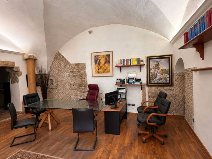 Appartamento trilocale in vendita in Largo Umberto Scipione, Centro, Formia