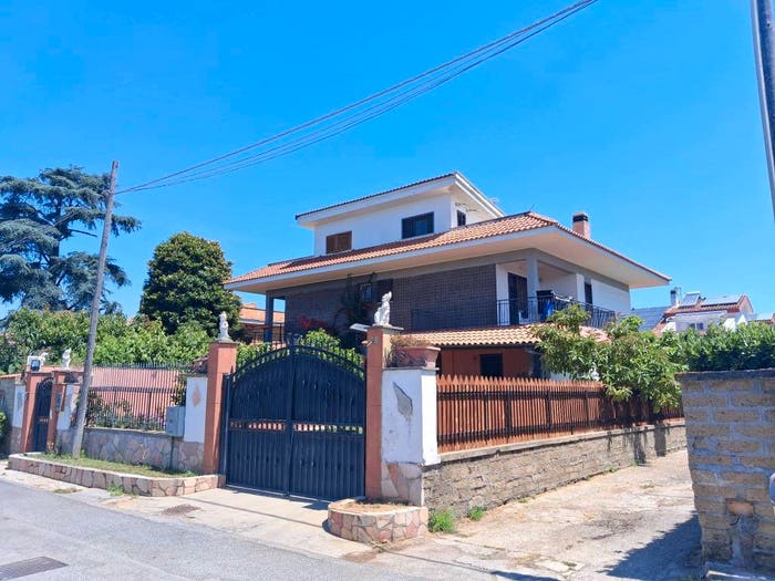 Casa con 5 locali in vendita in Vicolo Fenice, Colle Romito, Ardea