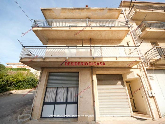 Appartamento con 5 locali in vendita in Cortile Ducezio, Semicentro, Alcamo