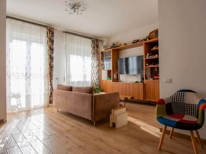 Appartamento con 6 locali in vendita in Via Raffaele Scarpettini, Fornacelle, Montemurlo