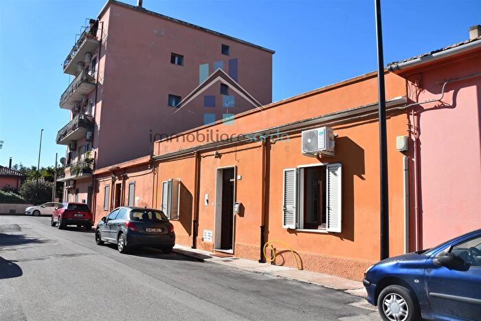 Casa quadrilocale in vendita in Via Goceano, Olbia