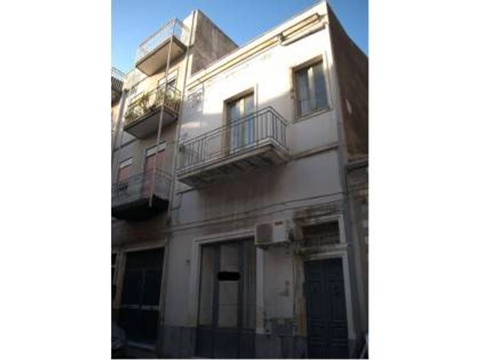 Appartamento con 6 locali in vendita in Via Archimede, Centro, Misterbianco